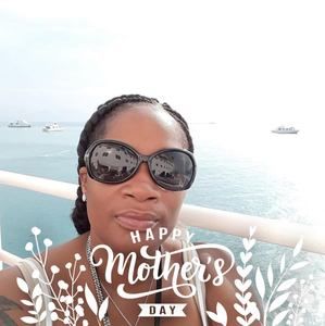 Meet your Posher, Yolanda